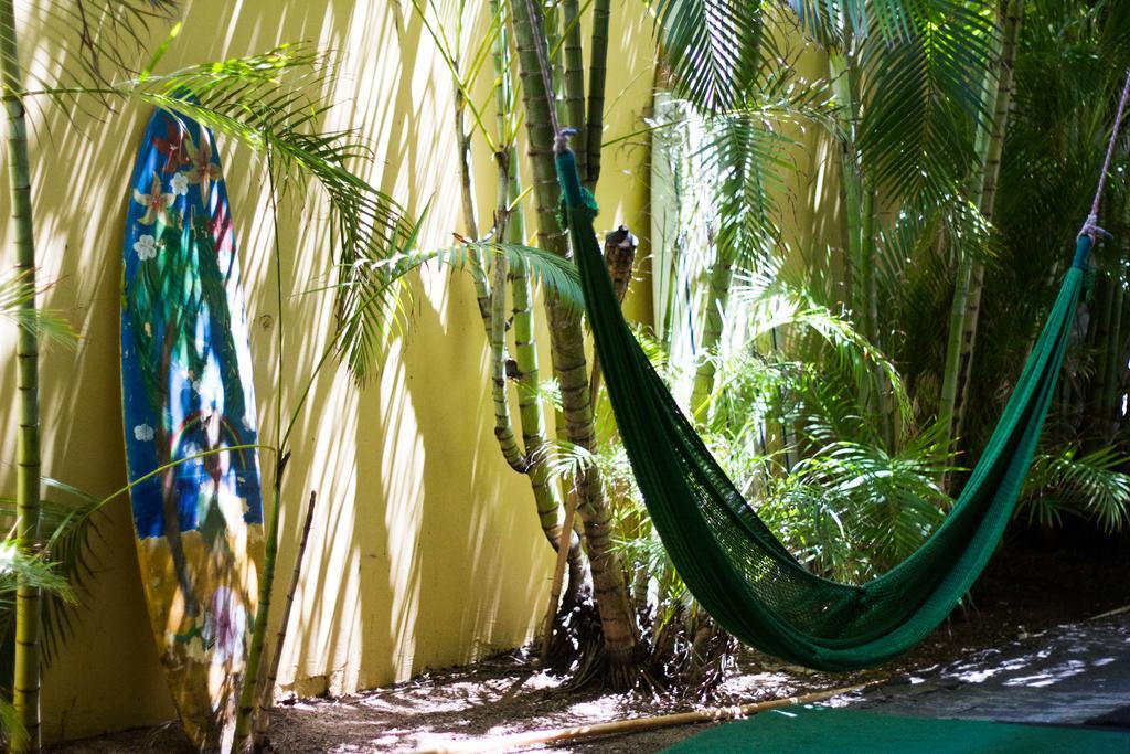 Polynesian Hostel Beach Club Гонолулу Экстерьер фото